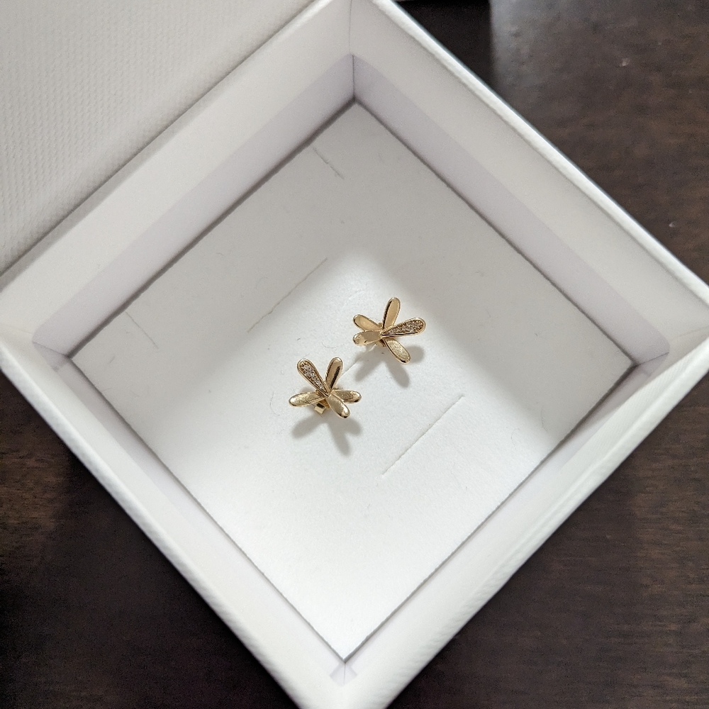 Mejuri pressed flower 14k gold and pave diamond studs